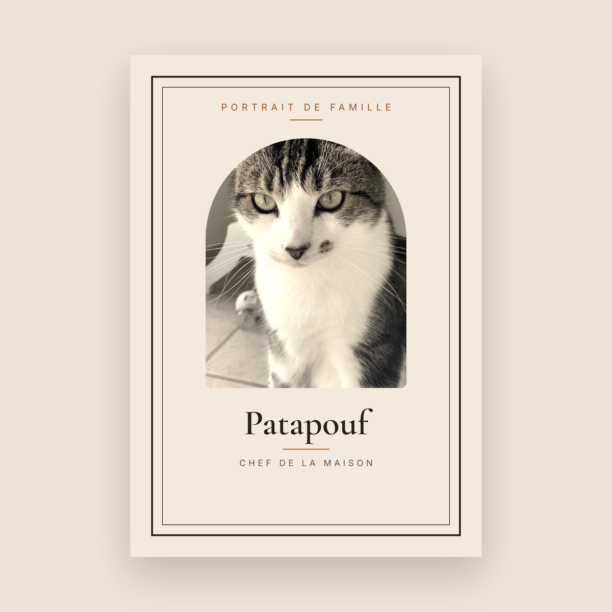 Affiche portrait de chat personnalisée — Patapouf, virage chaud, avec son prénom et la mention Chef de la maison